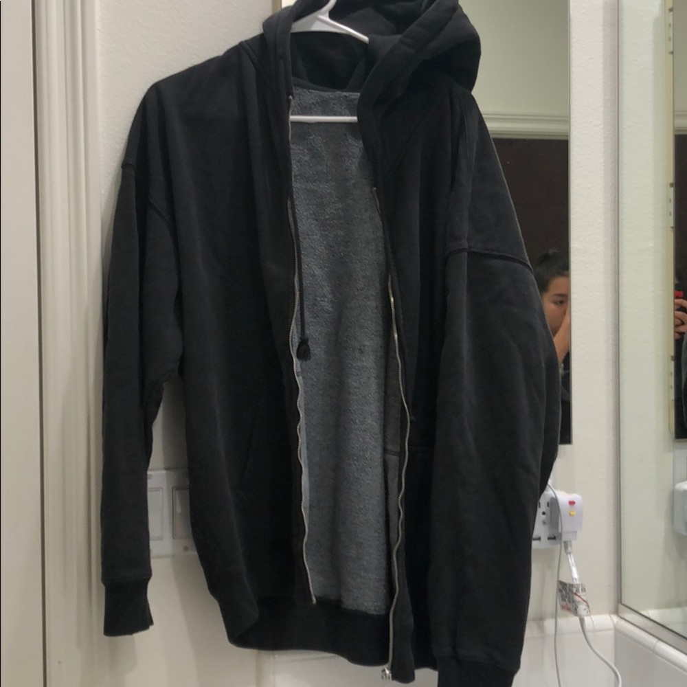 brandy melville oversized sweatshirt